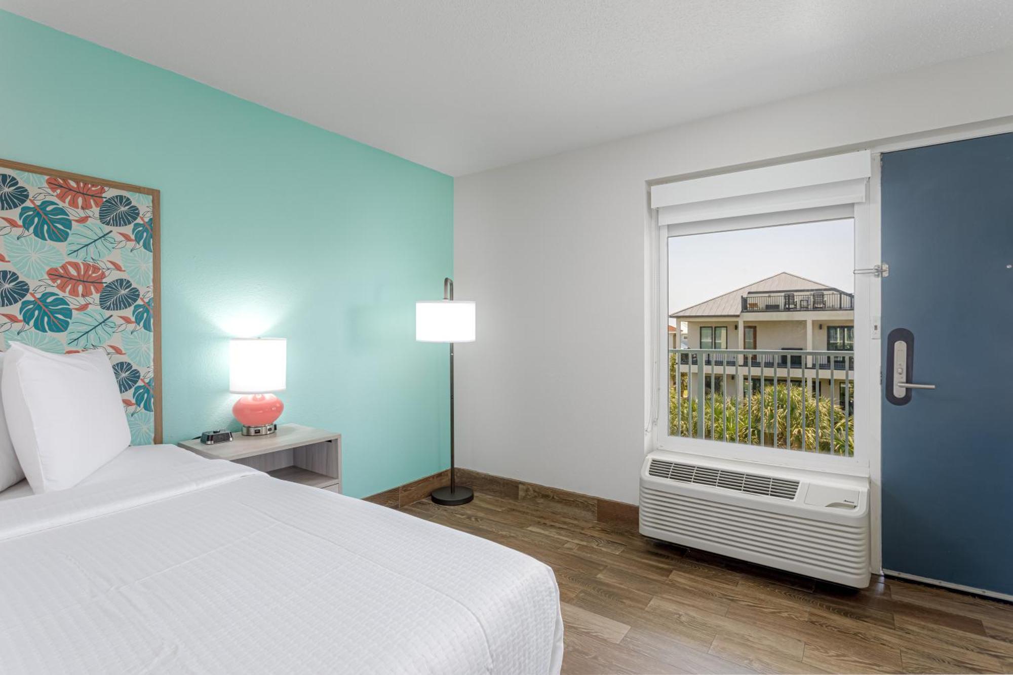Surf & Sand Hotel Pensacola Beach Exterior photo